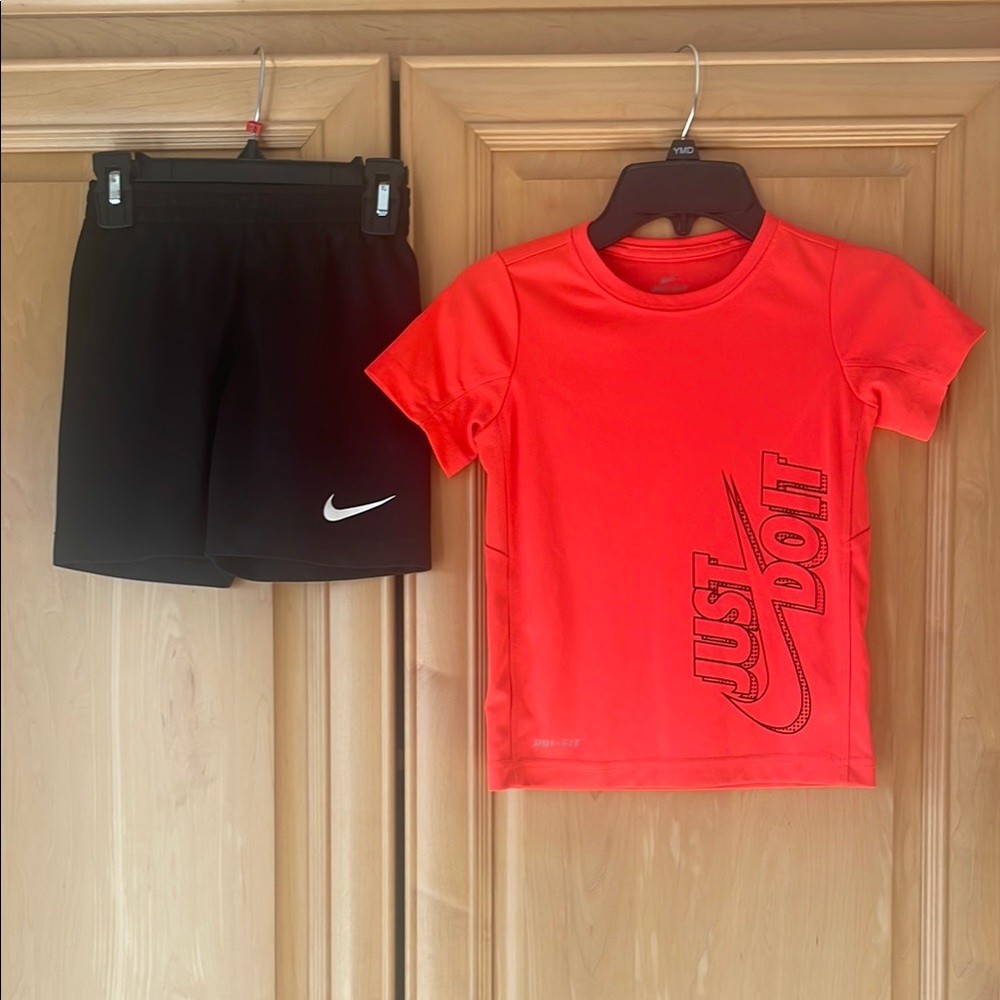 Nike Salmon Colored 'Just Do It' T-Shirt and Black Shorts Set